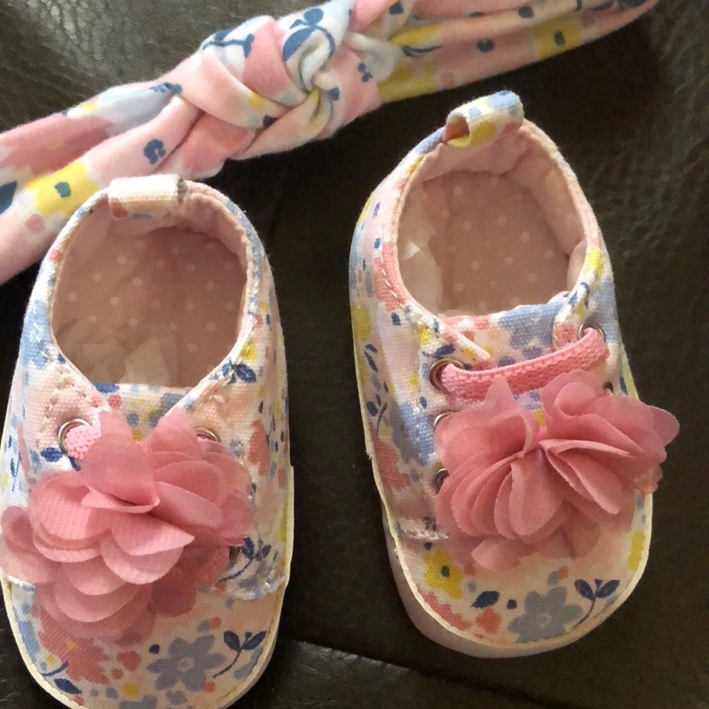 Flower baby shoes w/ head piece